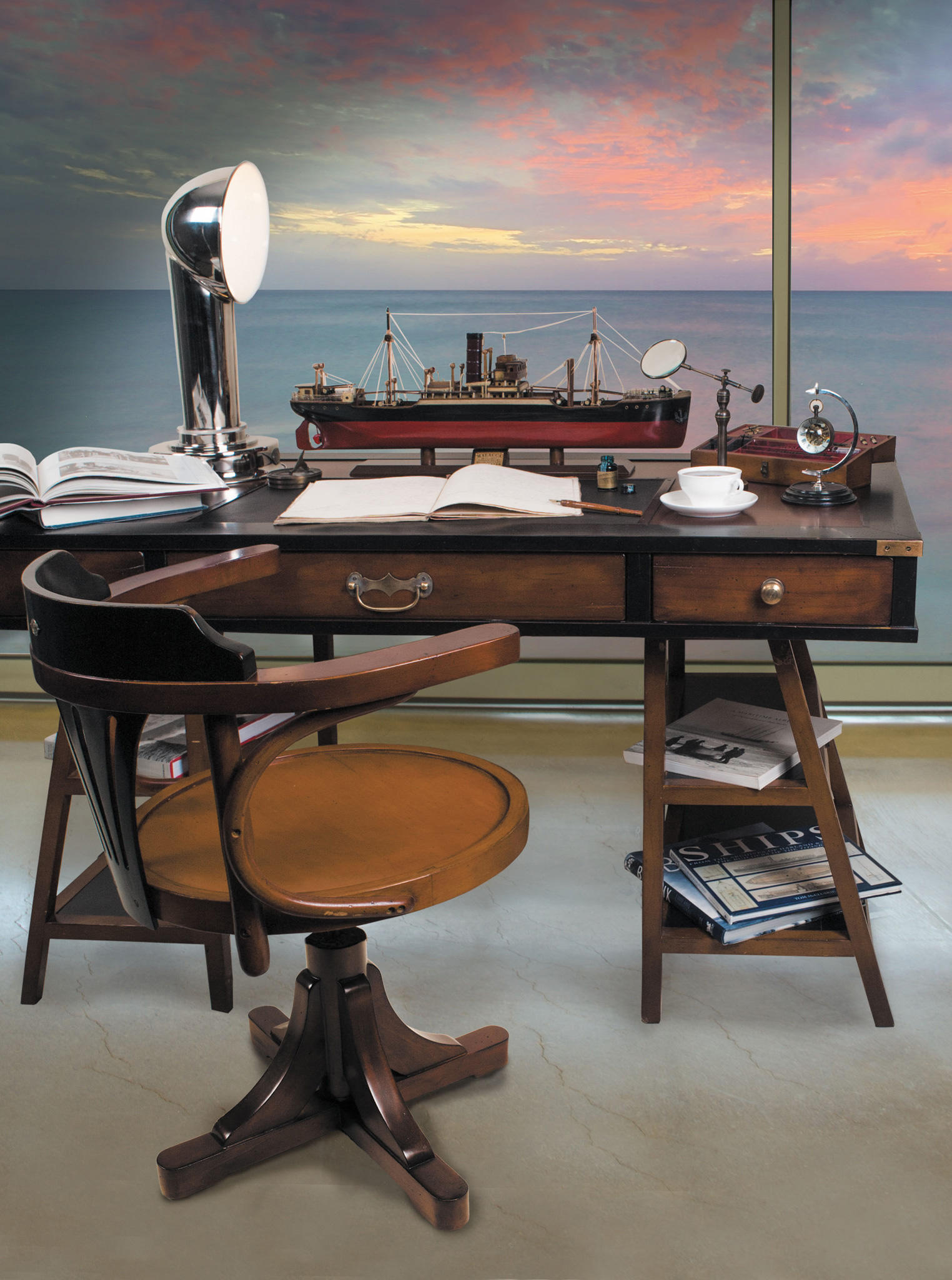 Navigator's Desk, Black von Authentic Models