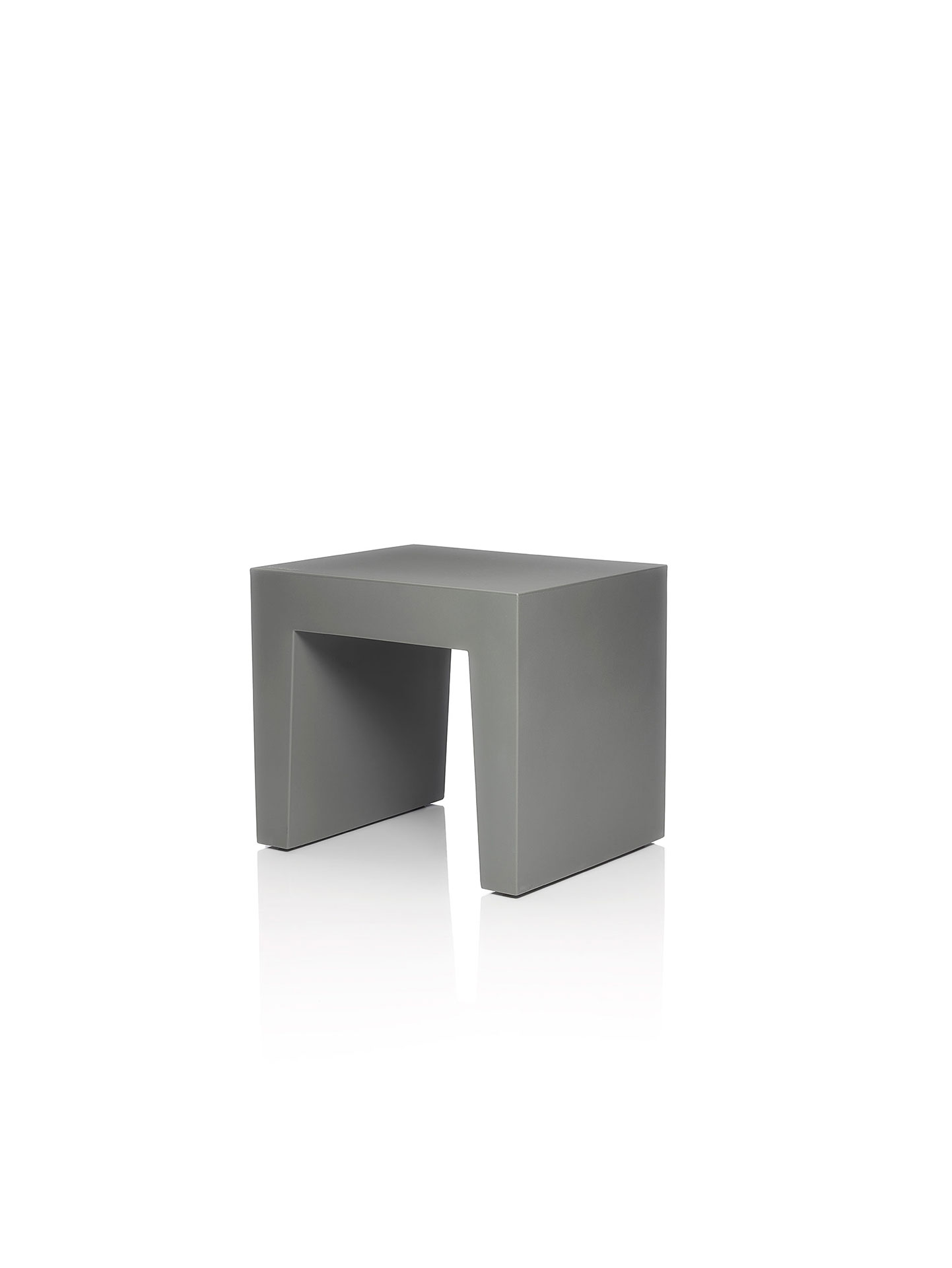 Concrete Seat : Grau