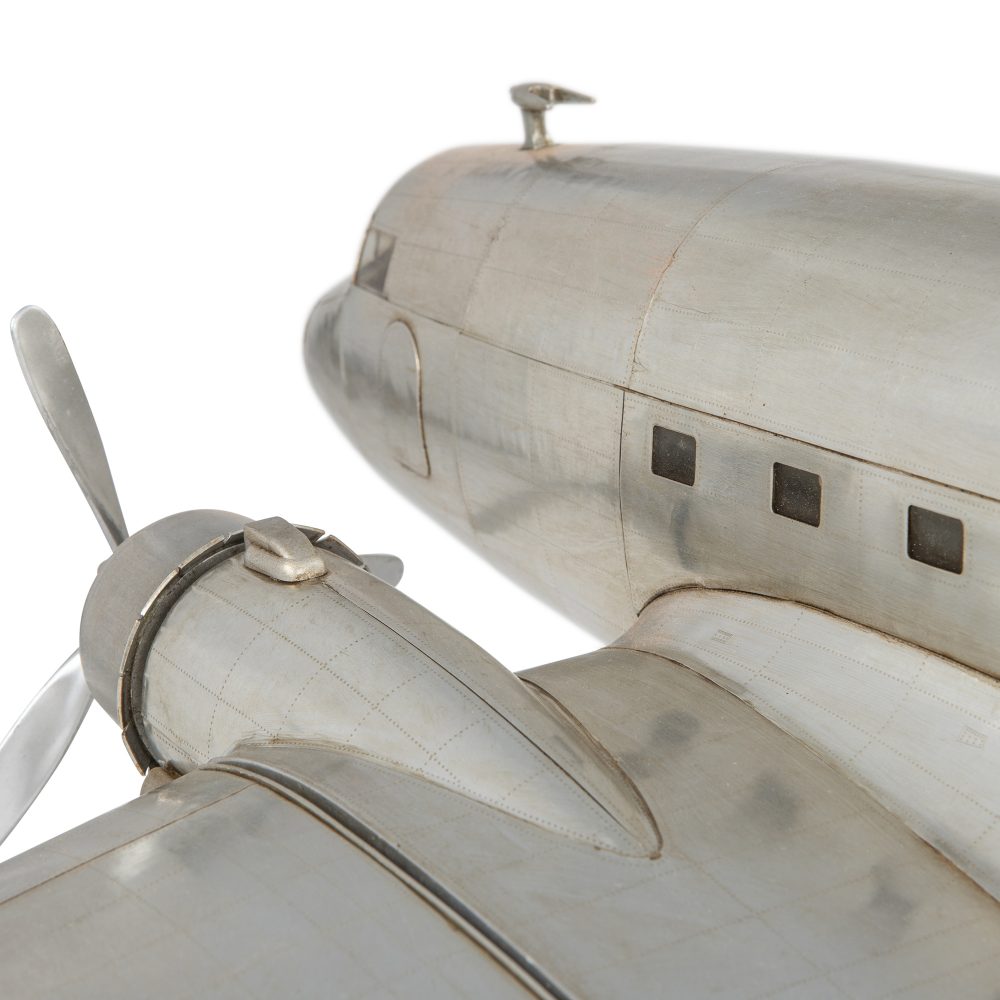 Dakota DC3 Flugzeugmodell von Authentic Models