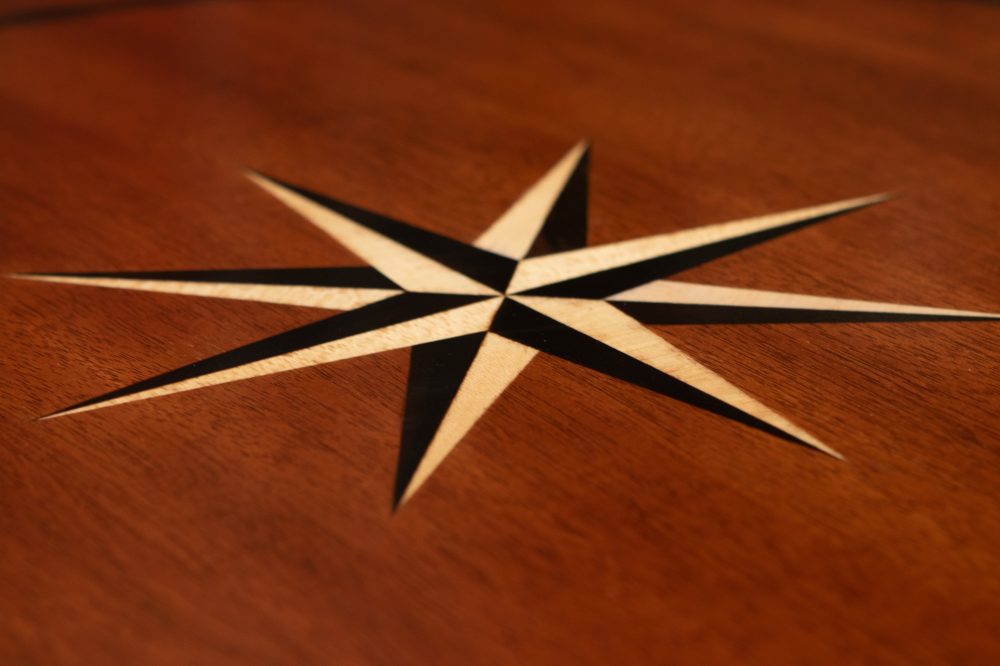 Mariner Star Table von Authentic Models