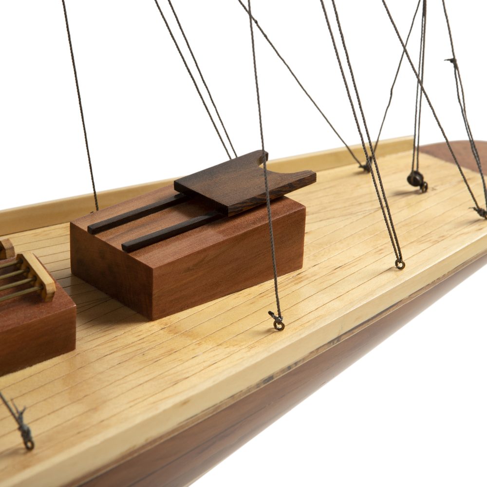 Endeavour Klassisch Segelschiff von Authentic Models